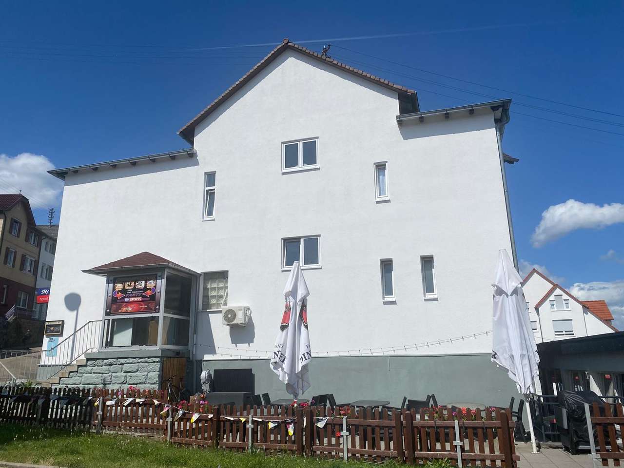 Charmantes Mehrfamilienhaus mit Gaststätte  – saniert & vermietet!