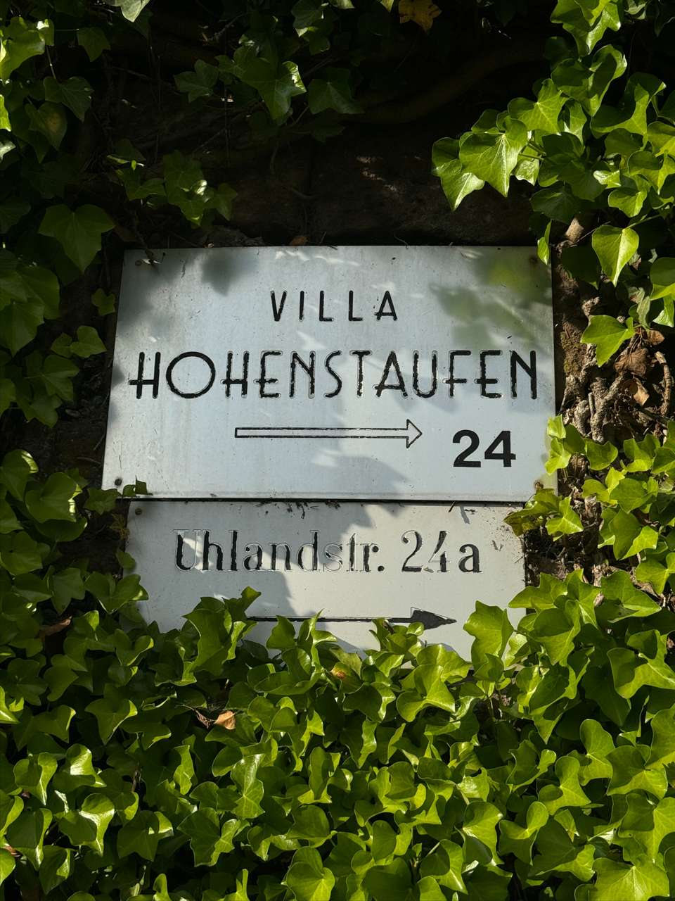 „fürstliches“ Wohnen in Villa Hohenstaufen,  4 Zimmer Erdgeschosswohnung