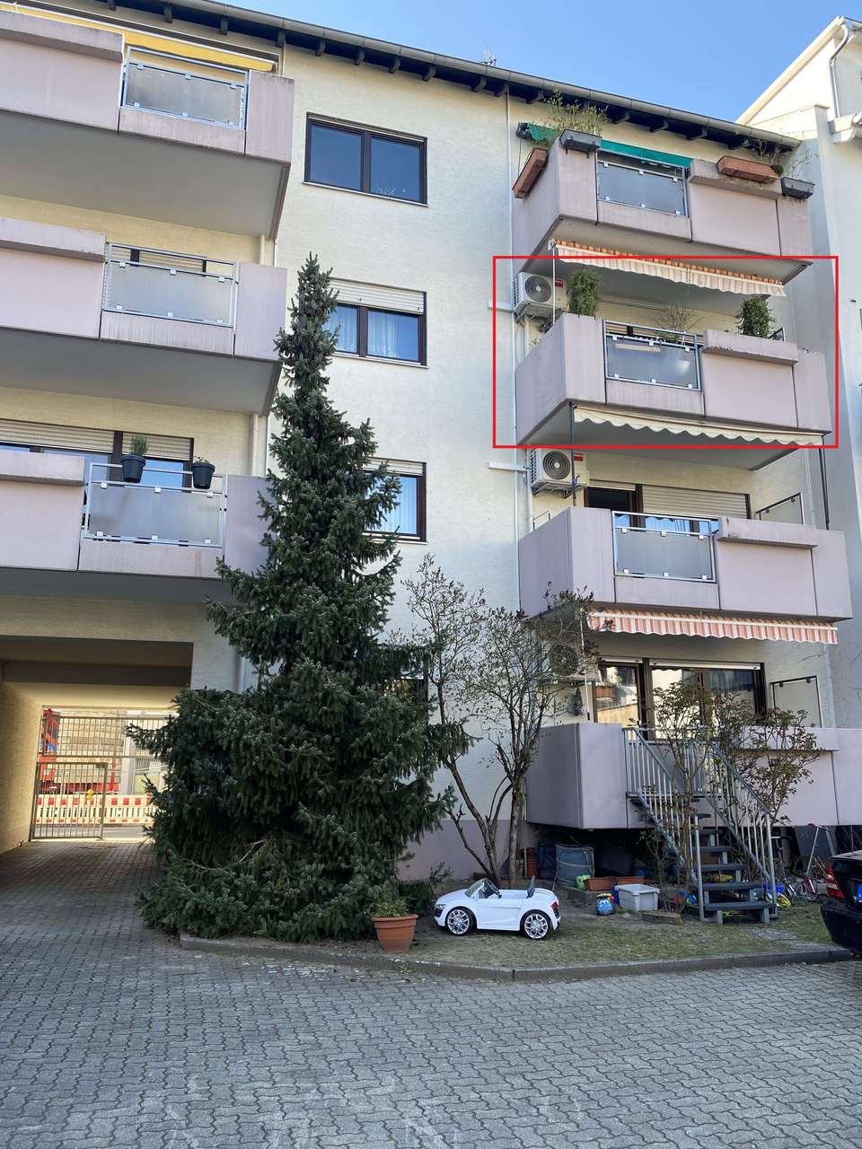 Gut geschnittene 3-Zimmerwohnung mit Balkon am Entenfang